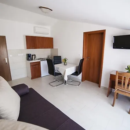 Guest house Katarina 3*