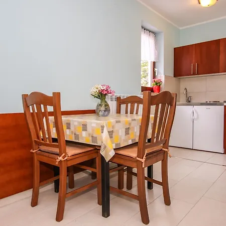 Katarina Guest house 3*